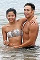 apolo ohno goes shirtless during maui vacation 04