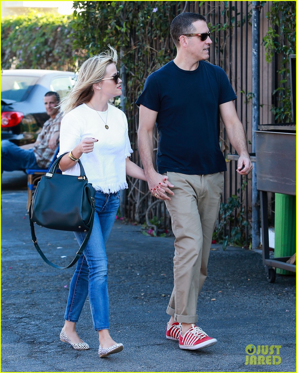 reese witherspoon jim toth malibu lunch 183227740