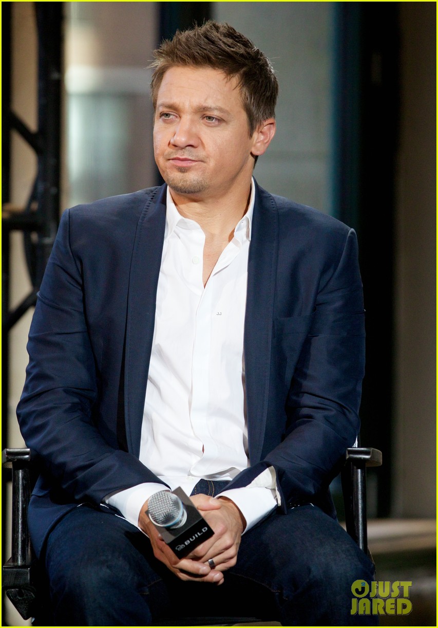 jeremy renner daughter showed him what real love is 143215835
