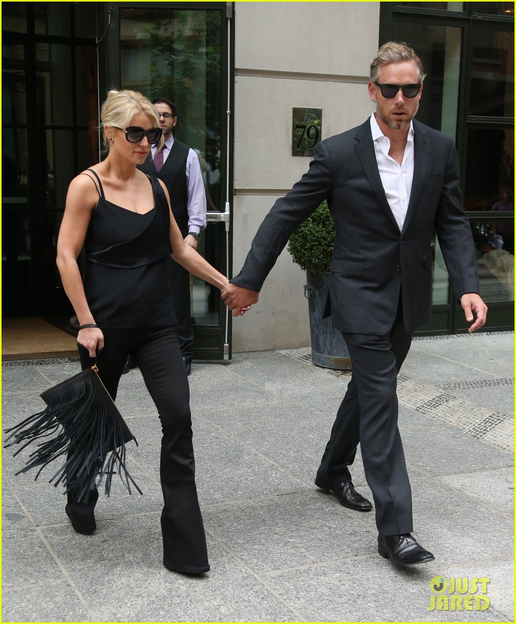 jessica simpson steps out for date night in new york city 11