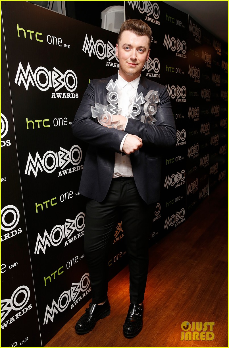 sam smith wins big at mobo awards 033225558