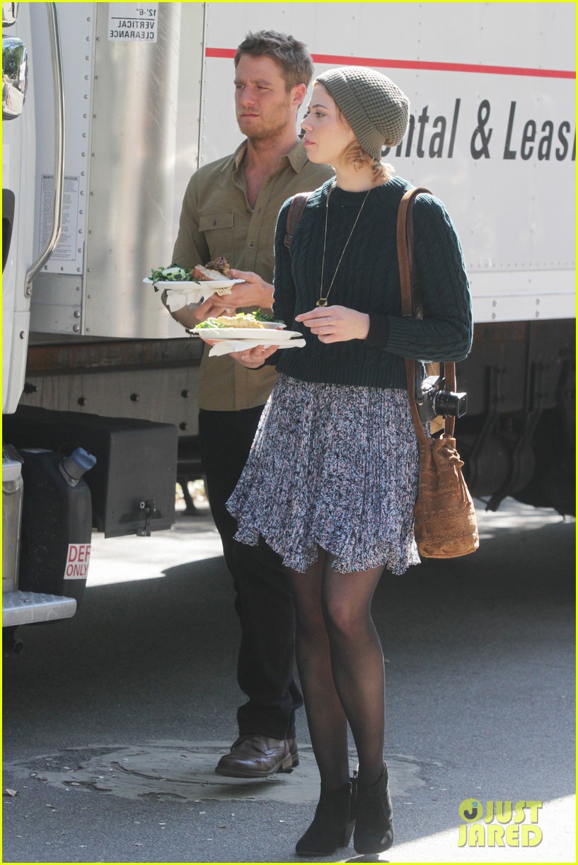 analeigh tipton gets foreheard kiss from jake mcdornan 033213682