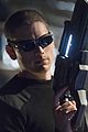 wentworth miller first look captain cold the flash 01
