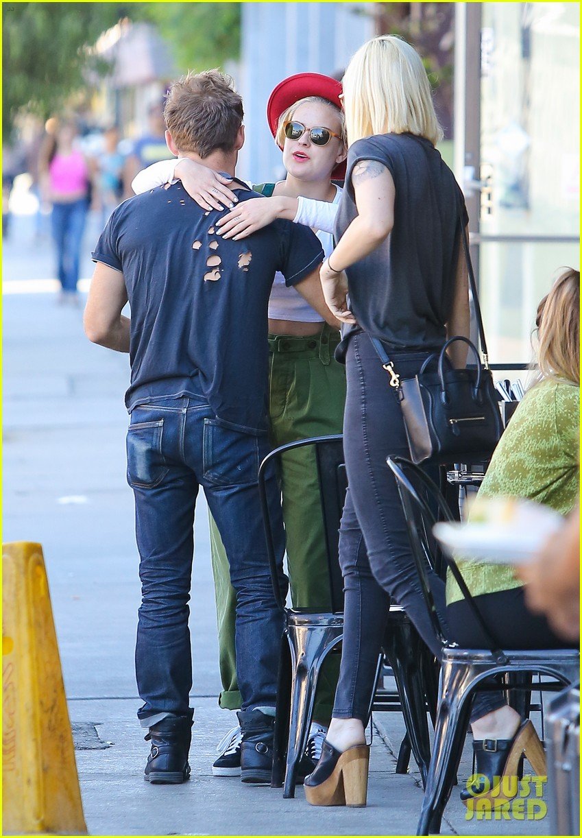 Rumer Willis Was Blown Away By Sis Tallulah's Strength Photo 3228851