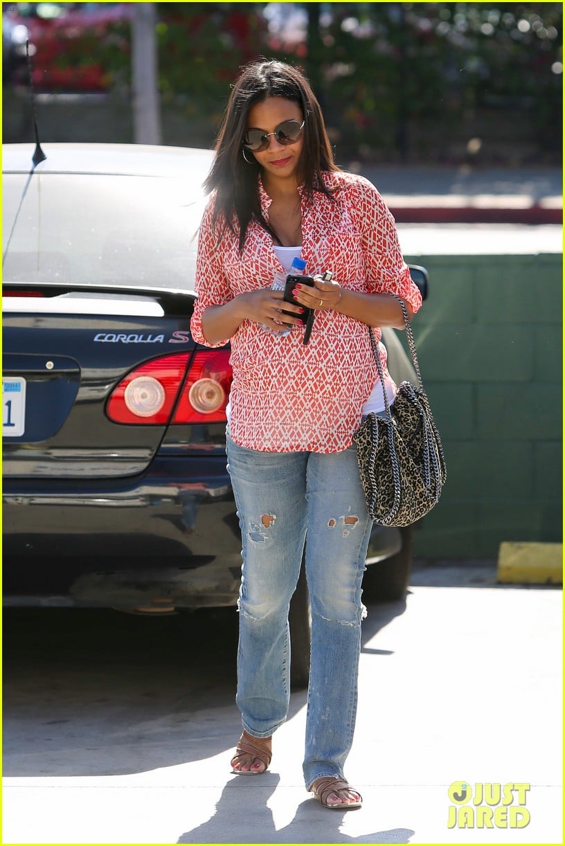 Zoe Saldana Says Mom Asalia is Her Hero : Photo 3229480 | Zoe Saldana
