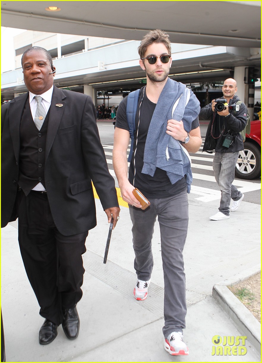 chace crawford jets to los angeles after cheering dallas cowboys 183240851
