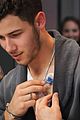 nick jonas shaves his chest 04