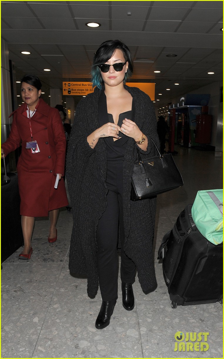 demi lovato excited to see european lovatics 05