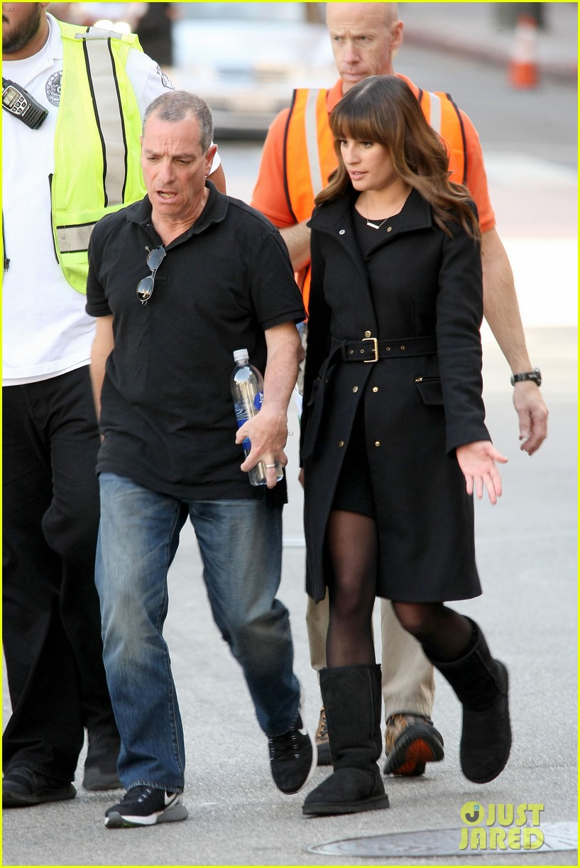 lea michele has father daughter moment on glee set 01