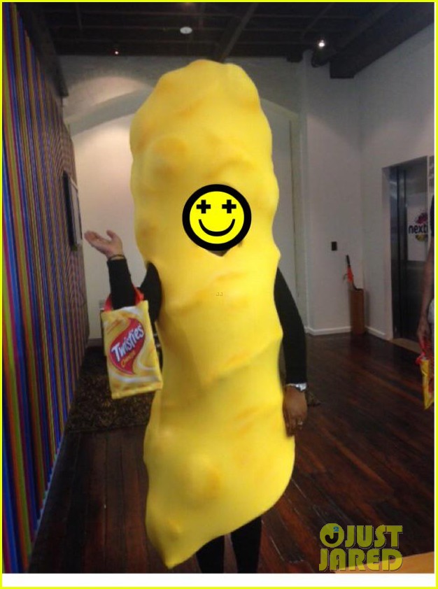 did katy perry actually dress up as twisties at aria awards 033250069