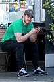 chris pratt steps out after not getting sexiest man alive 09
