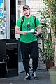 chris pratt steps out after not getting sexiest man alive 16