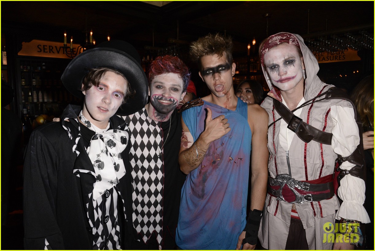 the vamps the wanted tokio hotel just jared halloween party 053233416