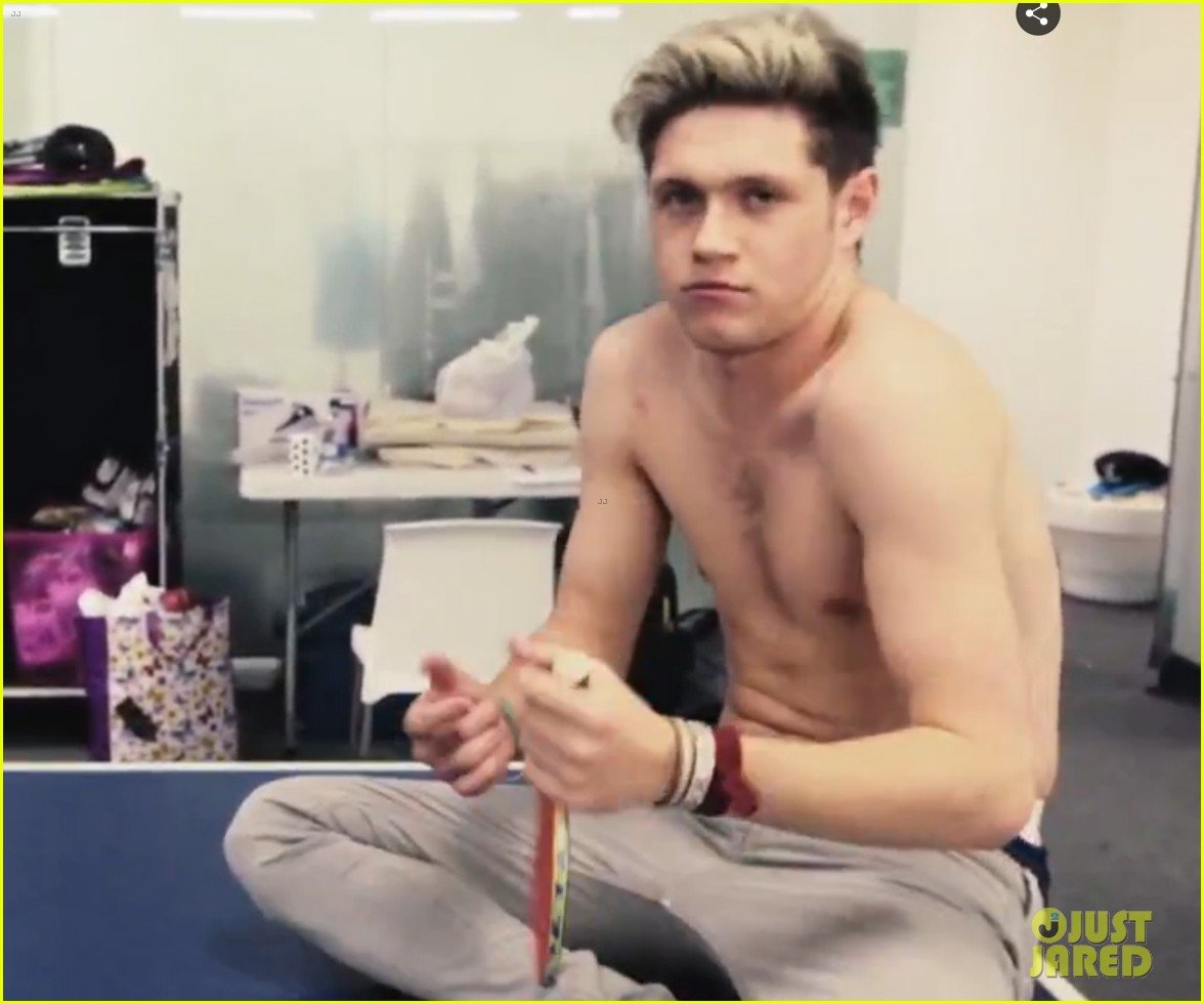 niall horan one direction underwear shirtless moments 033267855
