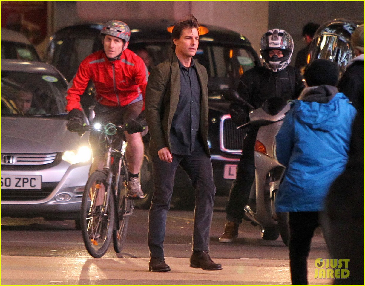 tom cruise almost got hit by a bus 16