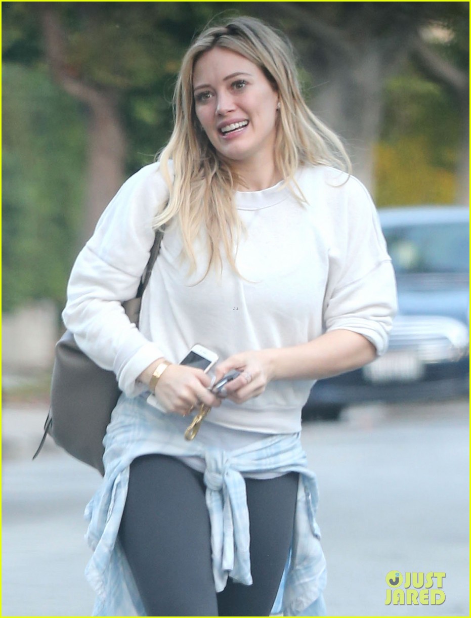 hilary duff hike dad pregnant sister haylie 11