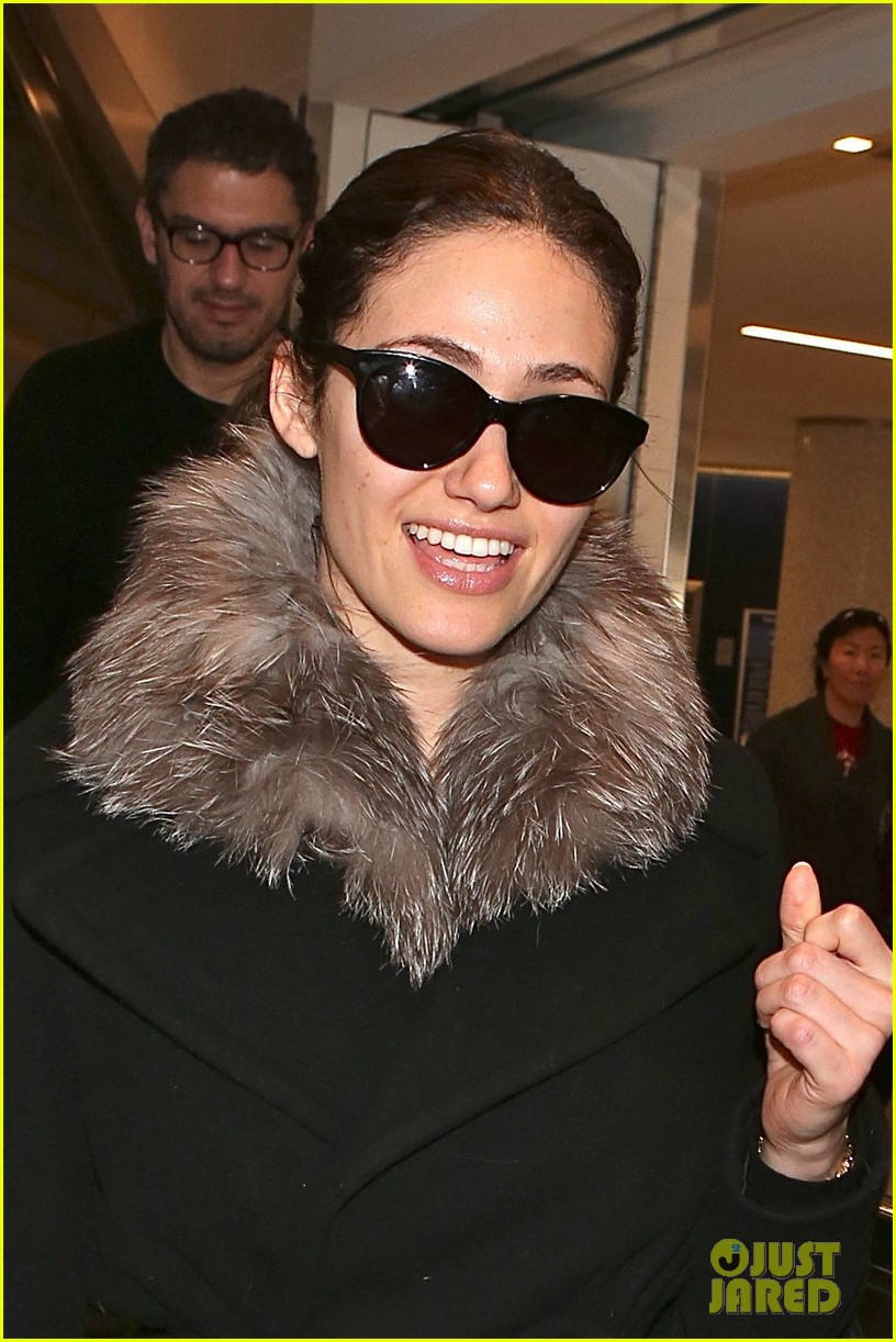 emmy rossum wants to know if youre excited for shameless 023269666