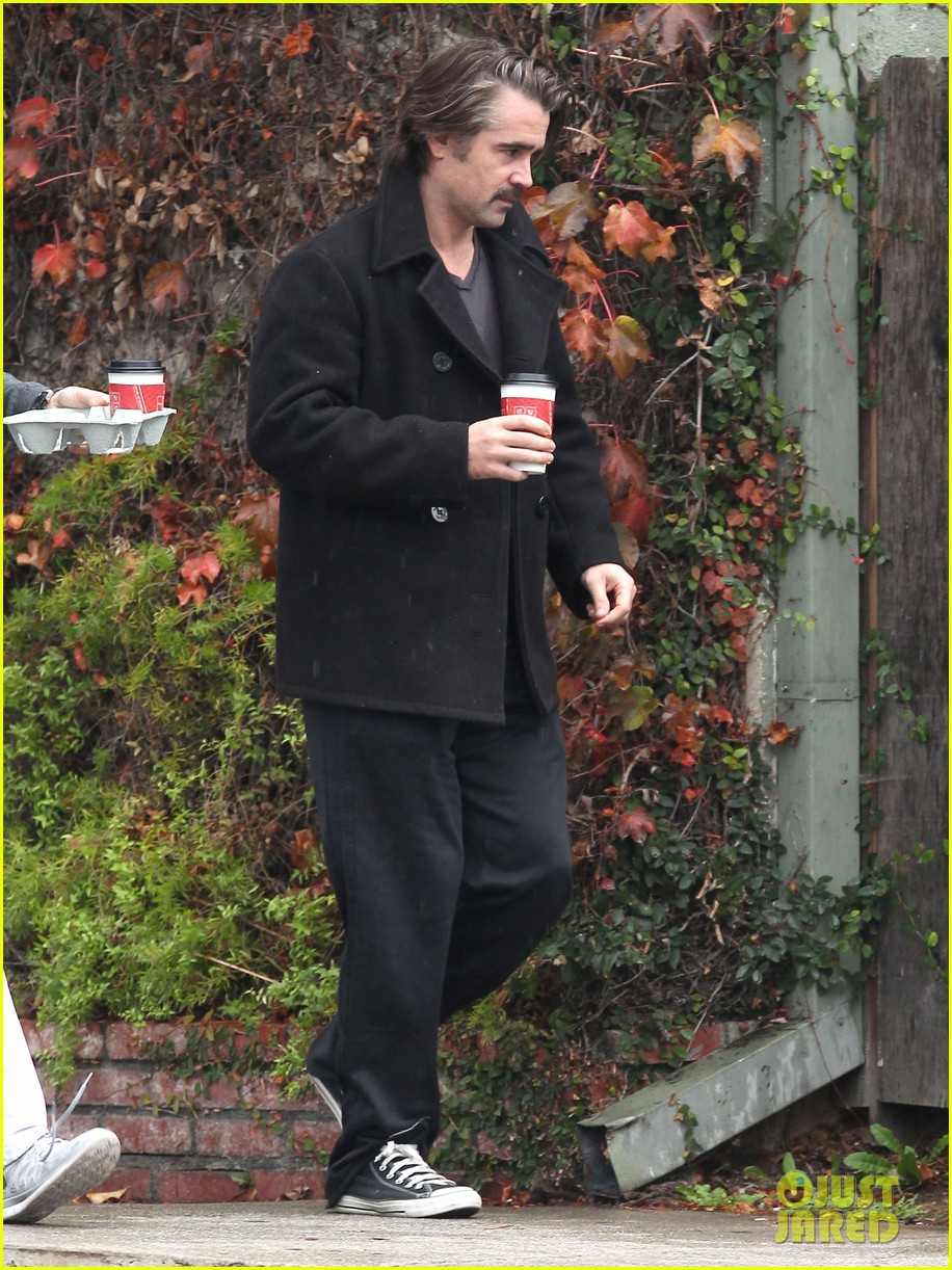 colin farrell steps out for coffee during his true 093270412