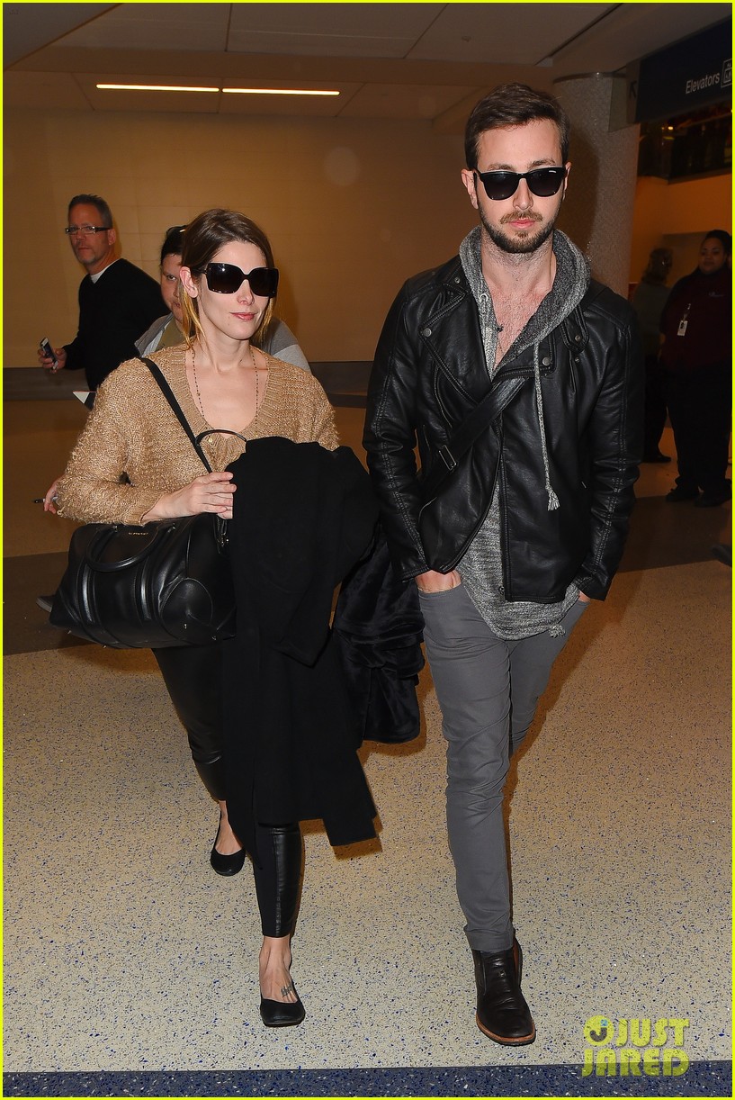 ashley greene paul khoury spotted together after thanksgiving 053252138