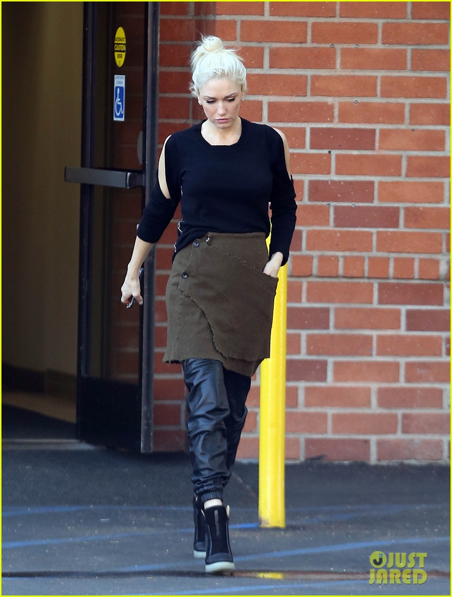 gwen stefani style icon out about 01