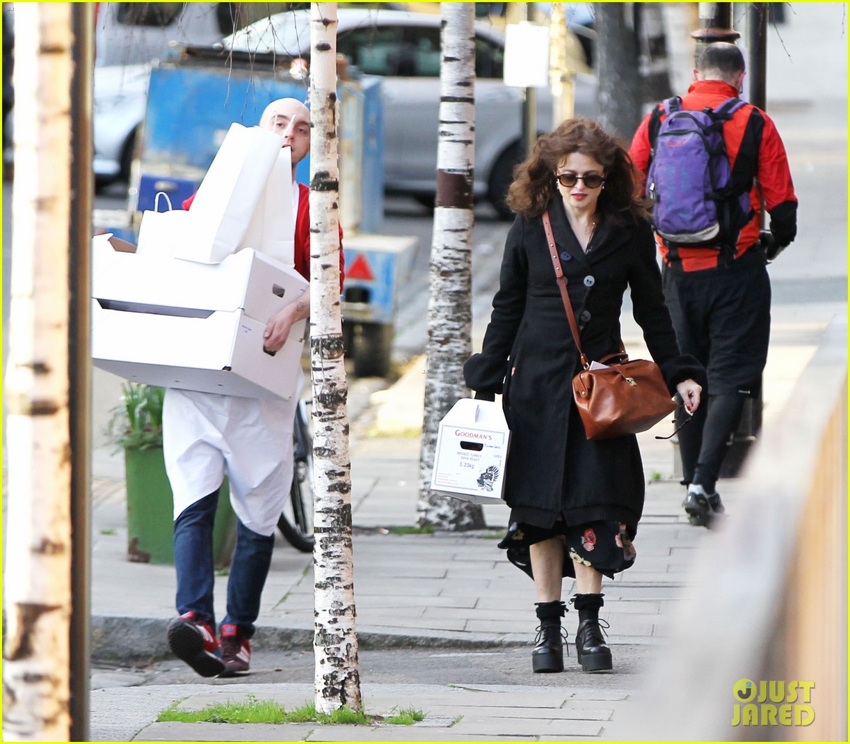 Helena Bonham Carter & Tim Burton Grab Friendly Lunch with the Family
