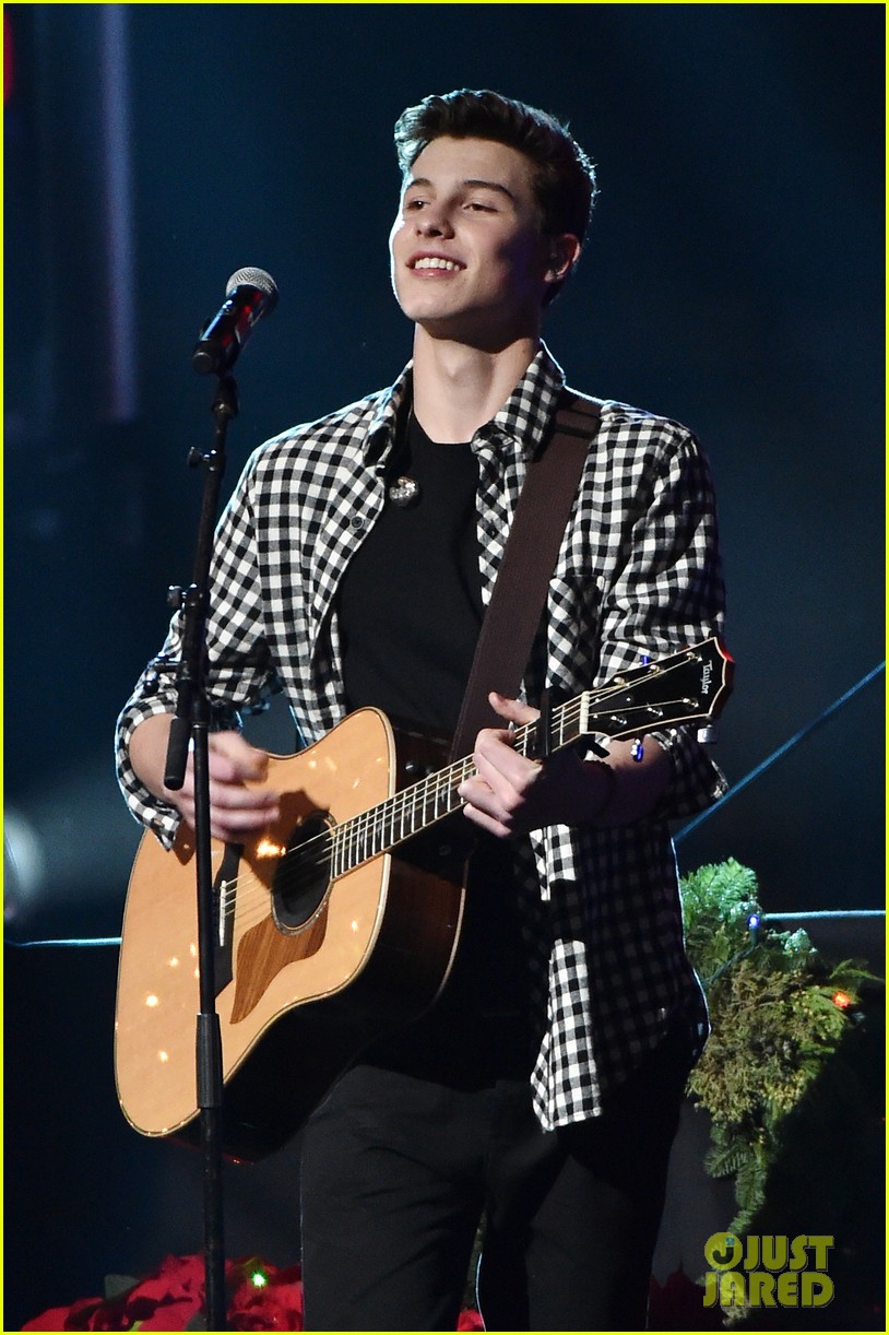 Nick Jonas Got Jealous Early On in Olivia Culpo Relationship Photo 3261206 Kevin Jonas, Nick