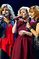 kelly clarkson miracle on broadway 02