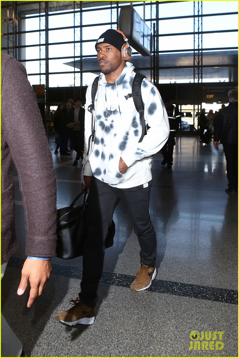frank ocean heads out of town ahead of new years eve 033270012