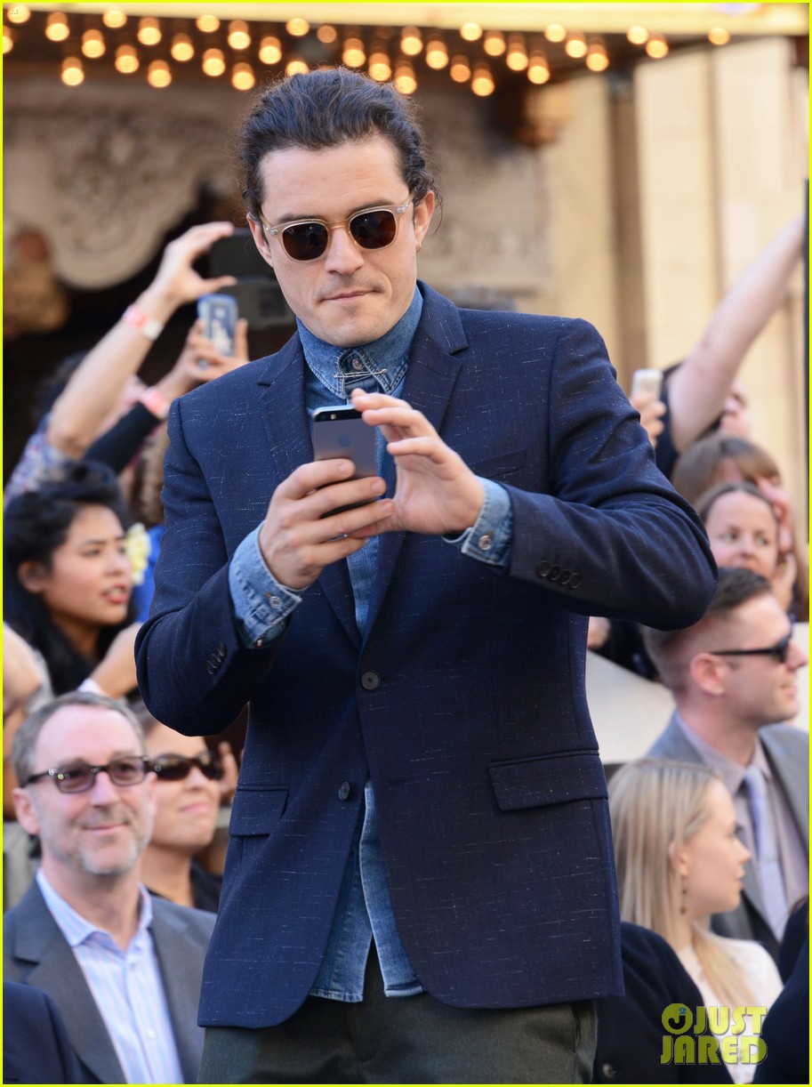 orlando bloom evangelina lilly support their director peter jackson 013257718