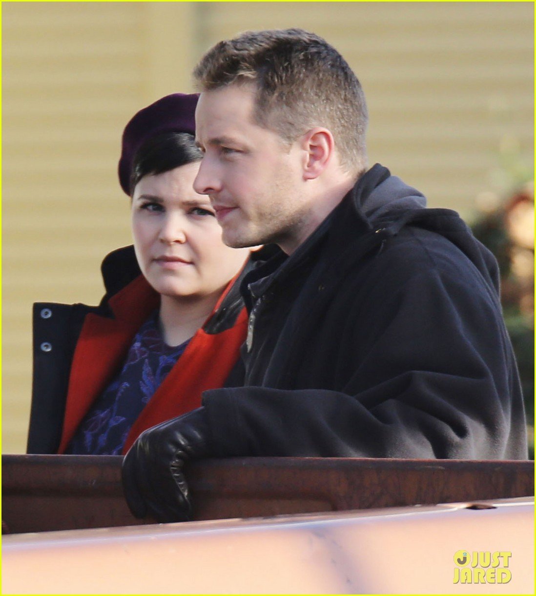 Ginnifer Goodwin & Josh Dallas Make Out on 'Once Upon a Time' Set