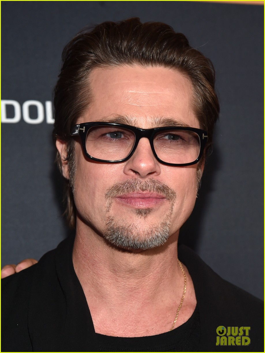 brad pitt brings family to unbroken hollywood premiere 103262994