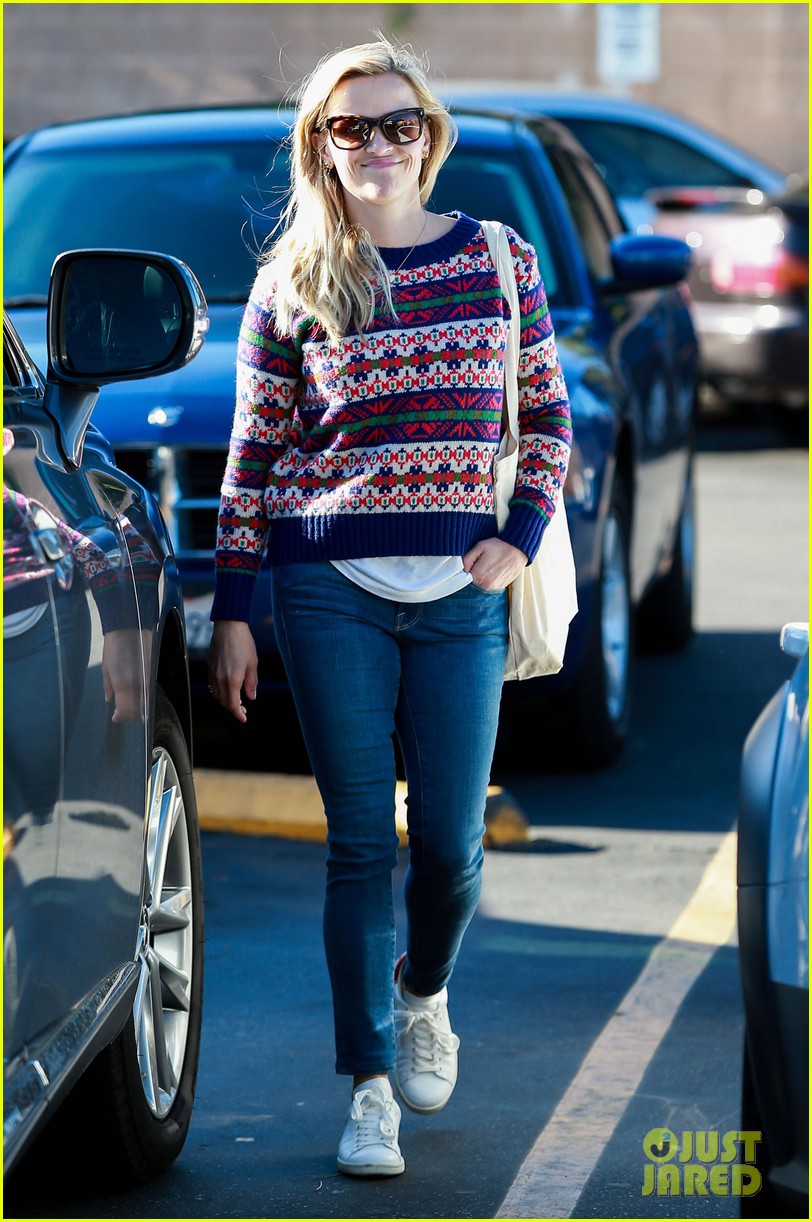 reese witherspoon jim toth grocery shopping 25