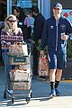 reese witherspoon jim toth grocery shopping 16
