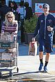 reese witherspoon jim toth grocery shopping 18