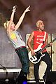 gwen stefani gavin rossdale rock out at kroq almost acoustic christmas 20