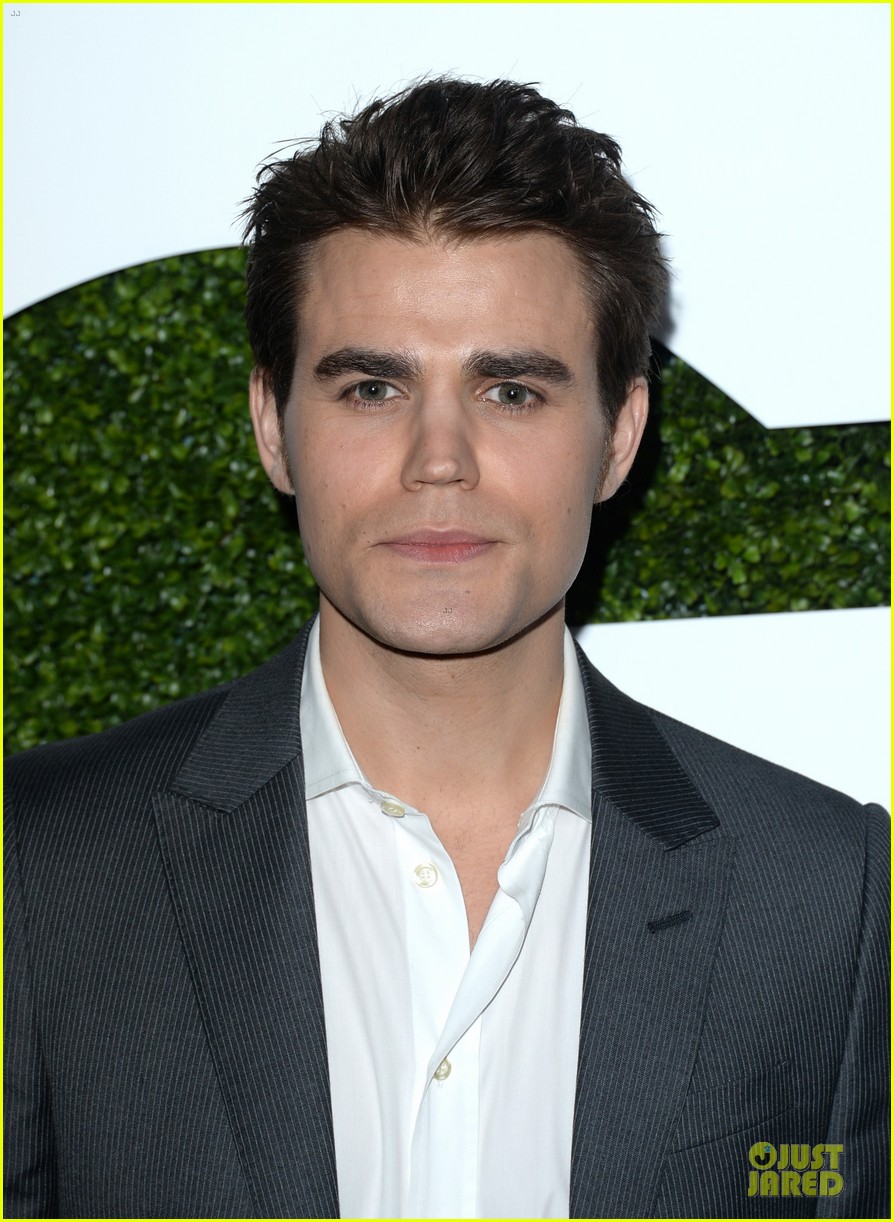 paul wesley phoebe tonking couple up for chateau marmont date night 023255717