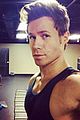 ashley parker shirtless workout selfies 06