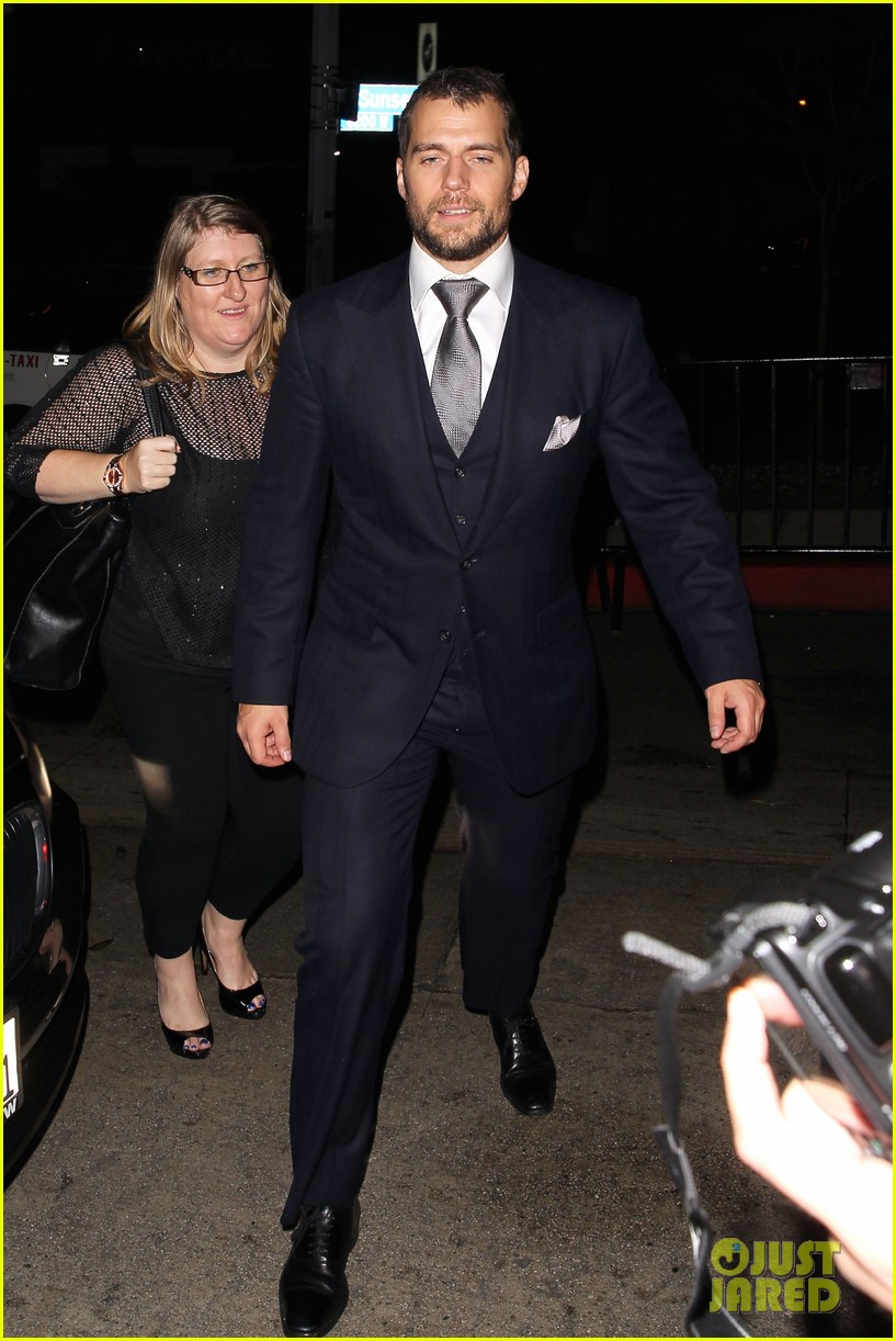 henry cavill skips official globes parties for chateau marmont 053278642