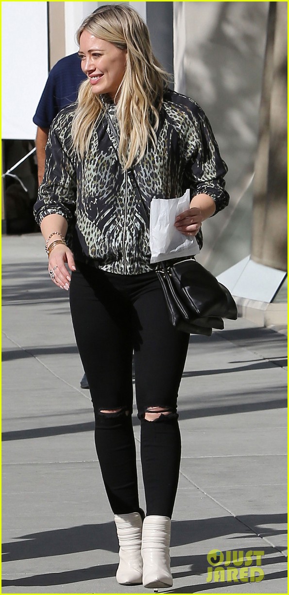 hilary duff out and about sunny day 043274399