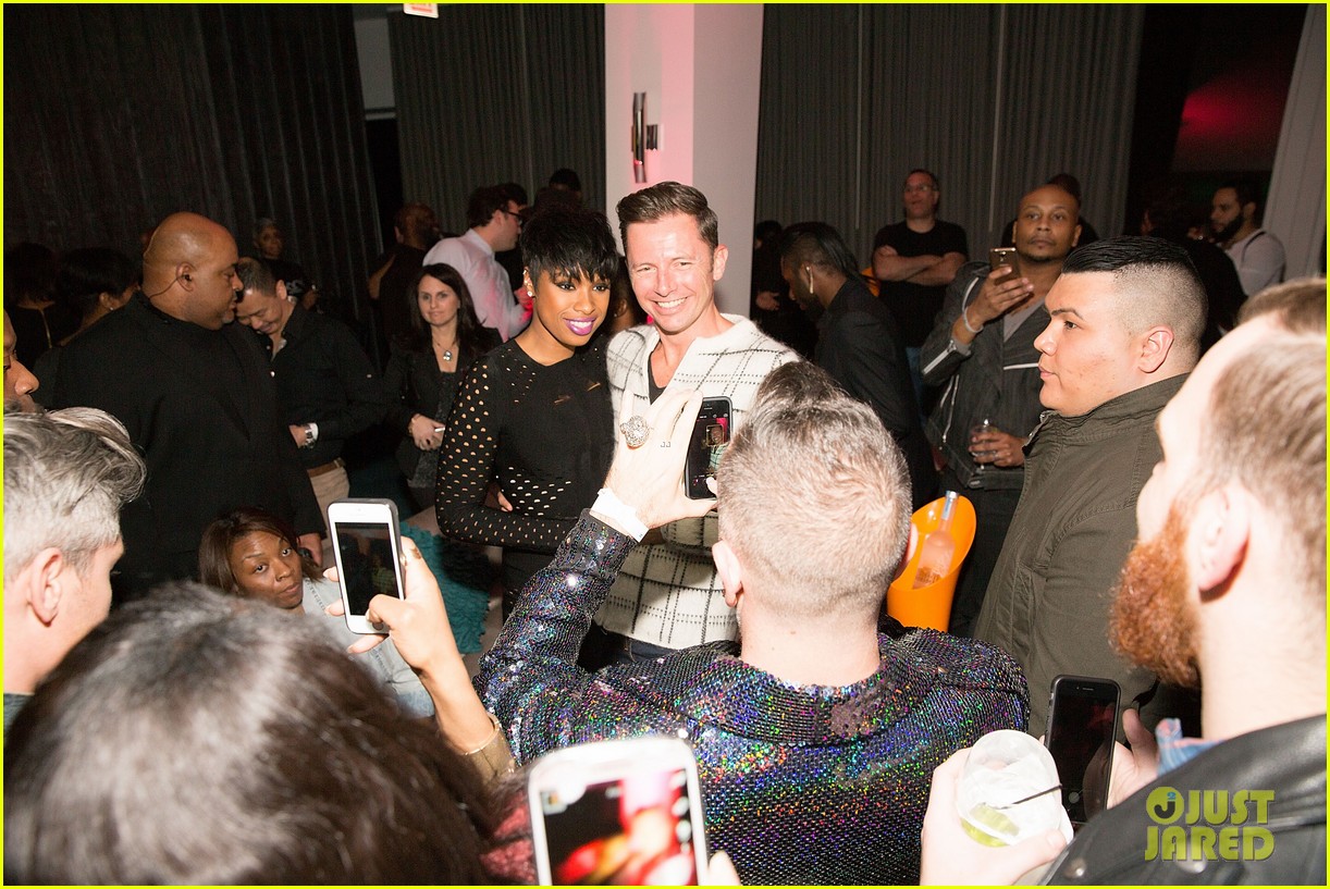 jennifer hudson touches down in chicago for second turn it up for change 123281153