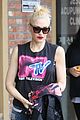 gwen stefani solo concert makes her want to throw up 04