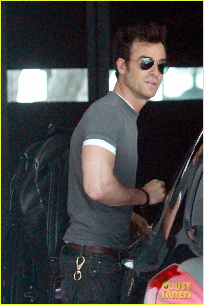 justin theroux eloping with jennifer aniston 063290009