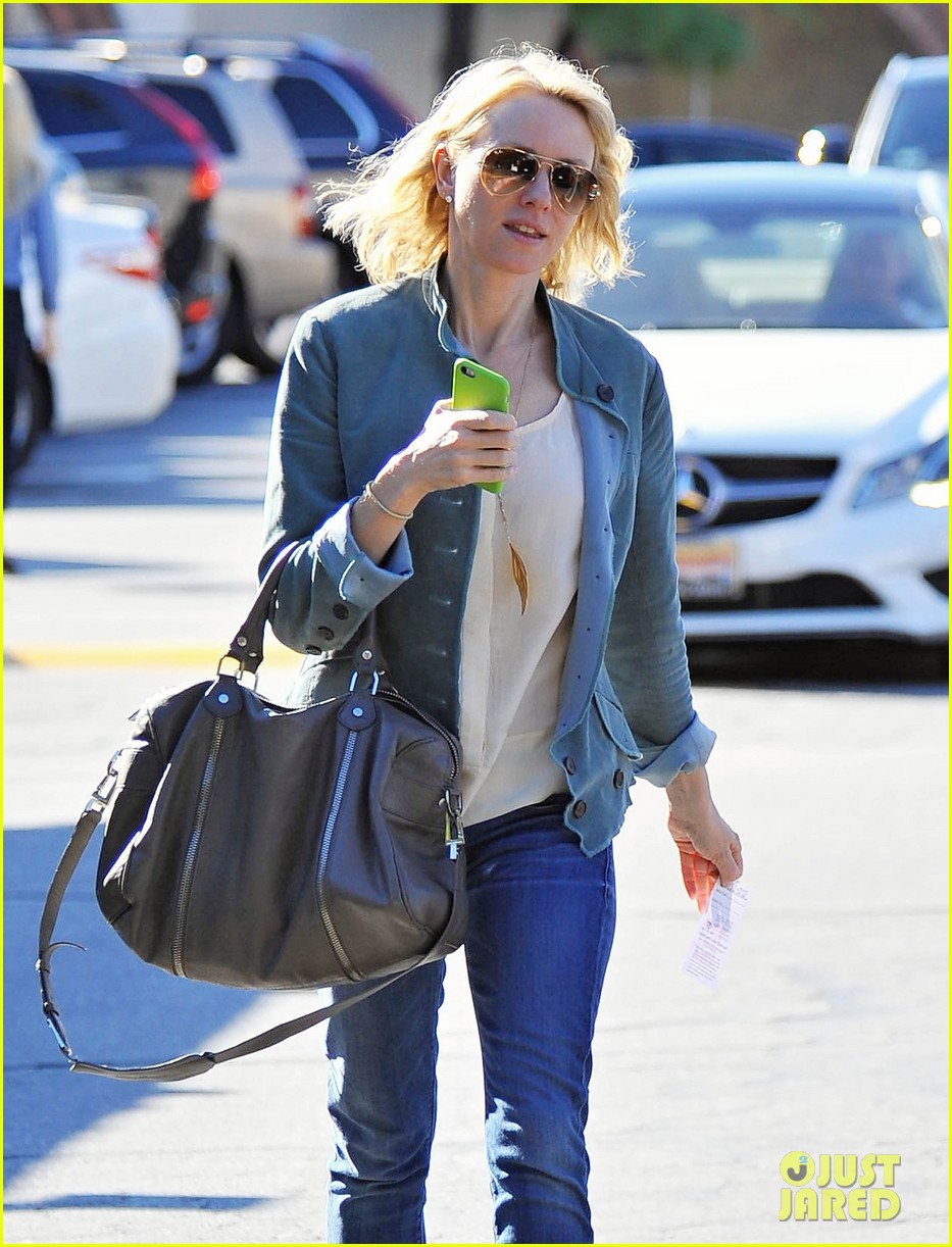 reese witherspoon hangs out with laura dern naomi watts 023286779