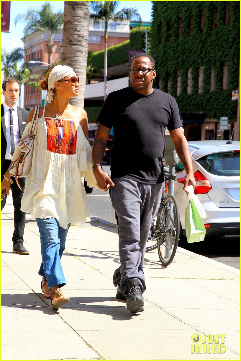 Bobby Brown's Wife Alicia Etheredge Is Pregnant, Expecting His Sixth