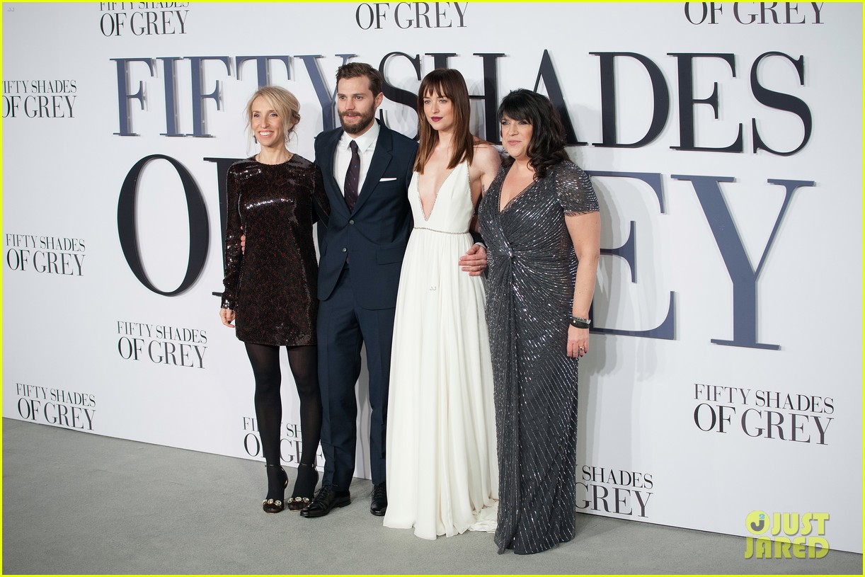 Jamie Dornan & Dakota Johnson Premiere 'Fifty Shades of Grey' in London(01)