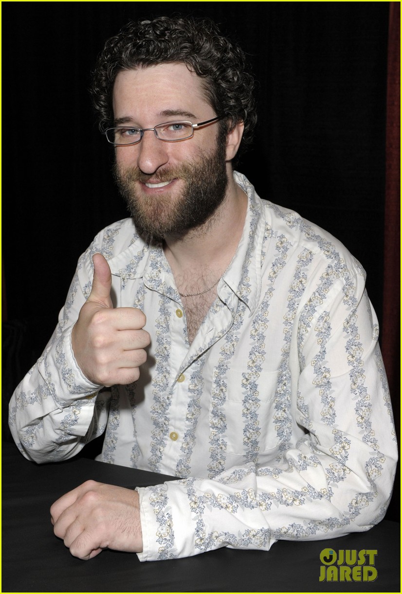 dustin diamond wasnt invited to saved by the bell reunion 01