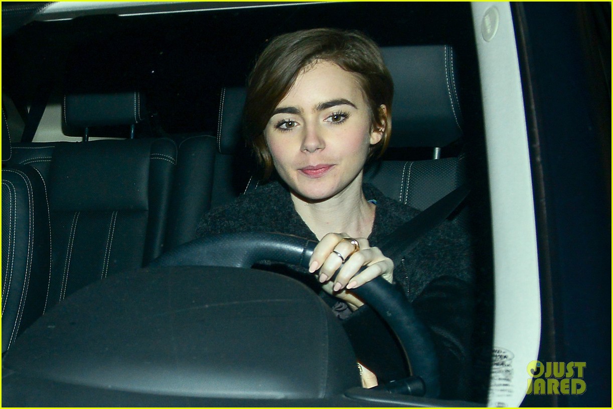 lily collins shows pixie cut mom fashion inspiration 043315636