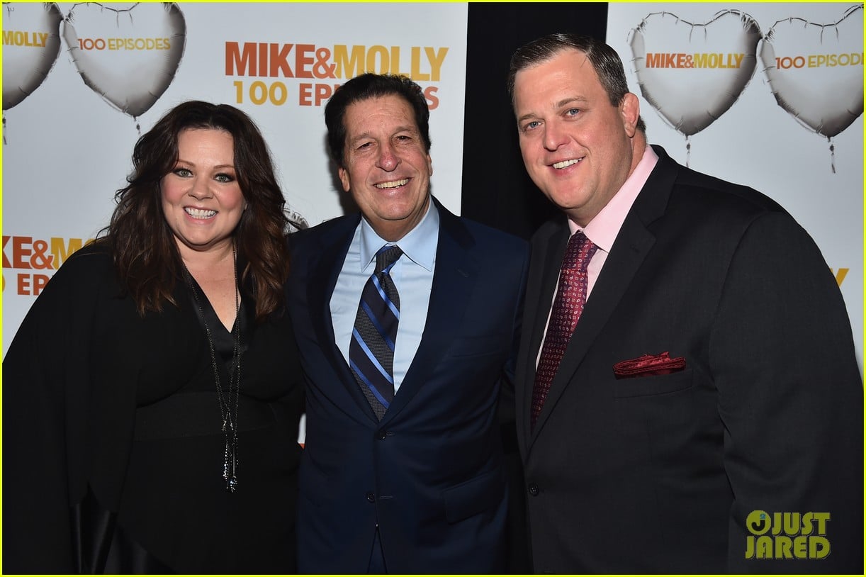 melissa mccarthy billy gardell celebrate mike molly 100th episode 053294009