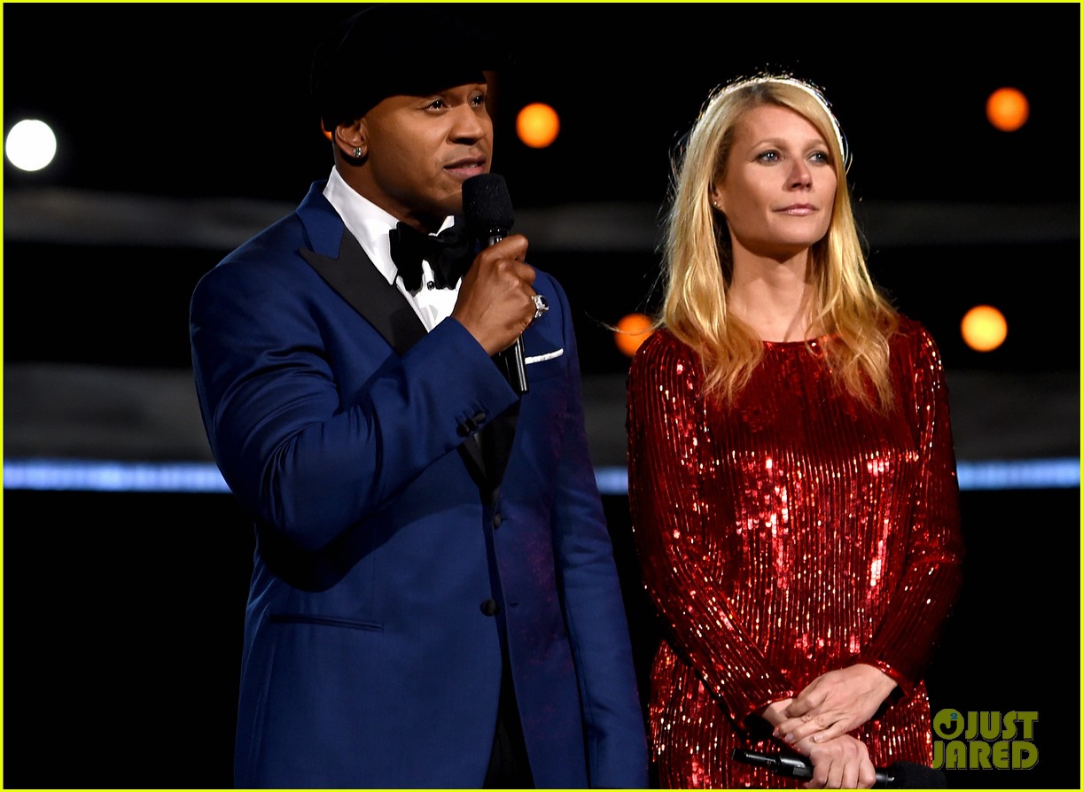 Paltrow Introduces Her BFF Beyonce at Grammys 2015! Photo