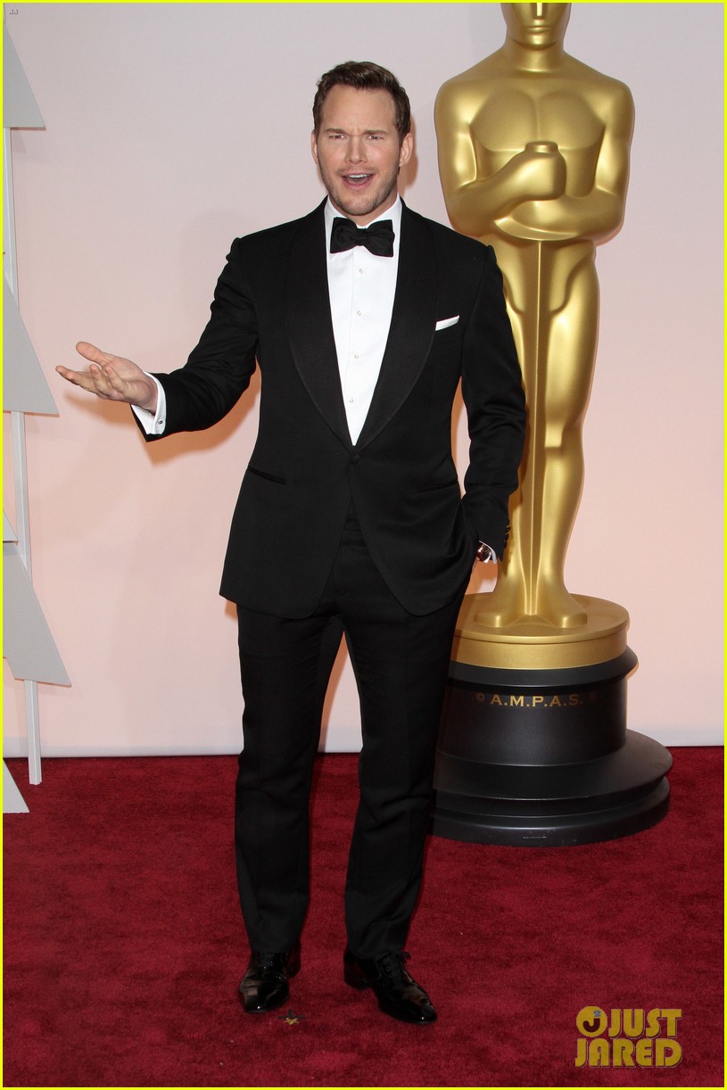 Chris Pratt & Anna Faris Hit the 'Wet Carpet' at Oscars 2015 Photo